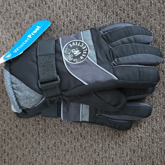 WINTERPROOF BRAND BOYS BLACK & GRAY GLOVES SIZE MEDIUM / LARGE - Picture 2 of 12